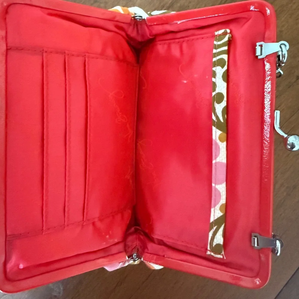Vera Bradley Floral Kiss Lock Clutch Bag Red Patent Trim Detachable Chain Strap